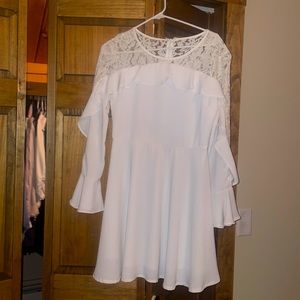 White dress, worn once. No tag bought on asos. Size 12/14